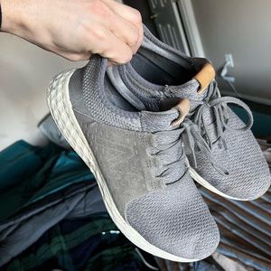 New balance airknits running shoes men’s 10